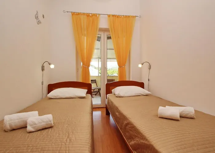 Appartamento In Mit Eigenem Balkon By Interhome *