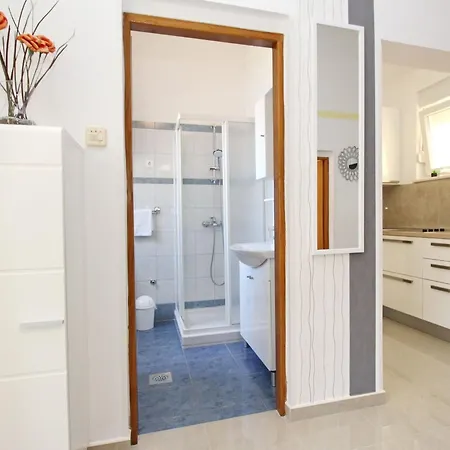 In Mit Eigenem Balkon By Interhome Apartman Baška