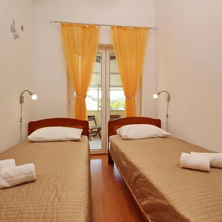 Apartman In Mit Eigenem Balkon By Interhome *